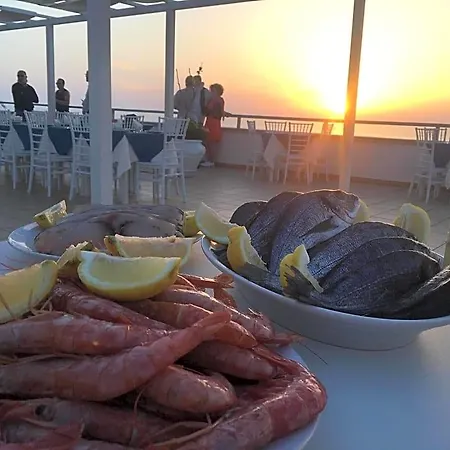 Hotel La Porta Del Mare 3*